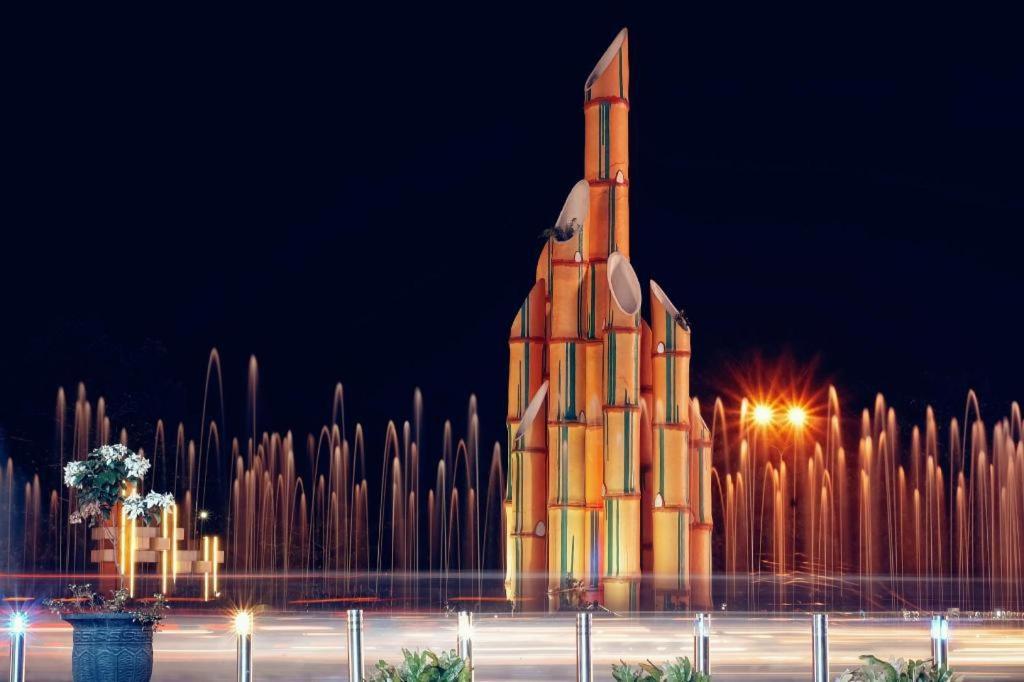 فندق جاجاه مادا بونتِياناك المظهر الخارجي الصورة